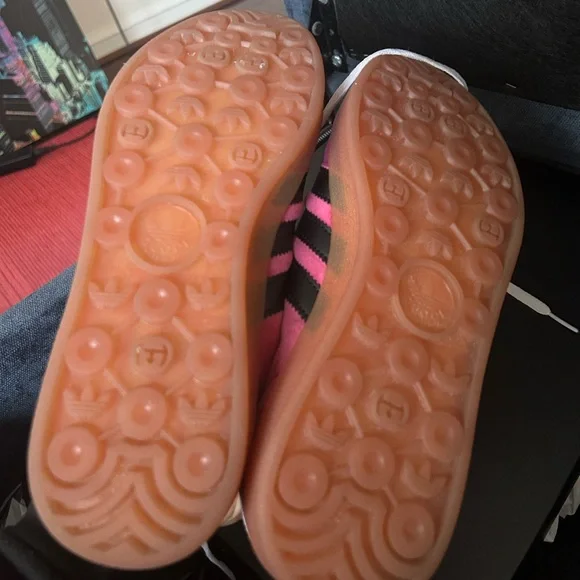 Adidas pink gazelle shoes GG 9/ 40 - Picture 6 of 7
